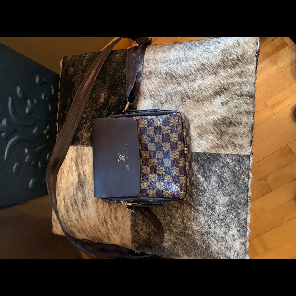 Crossbody bag